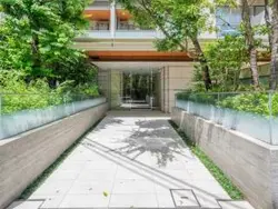 【東京都/渋谷区富ヶ谷】プレミスト代々木公園パークフロント アプローチ