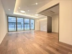 【東京都/港区虎ノ門】パークコート虎ノ門愛宕タワー リビング約20.2帖、ダウンライト・間接照明設置