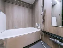 【東京都/千代田区四番町】ブランズ四番町 1418サイズのゆったりとした浴室は、換気乾燥暖房機能付きです。