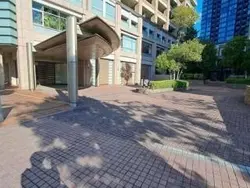 【東京都/港区三田】パークコート麻布十番ザタワー 車寄せが設けられたコーチエントランス