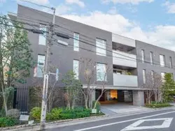 【東京都/渋谷区上原】ザ・パークハウス上原 三菱地所レジデンス分譲「ザ・パークハウス」シリーズ。閑静な住宅街に佇む、地上3階建低層レジデンス。