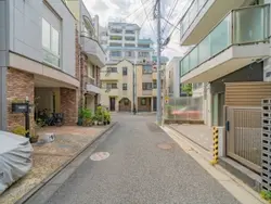 【東京都/港区六本木】港区六本木7丁目　戸建 前面道路