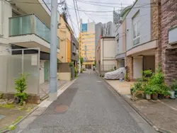 【東京都/港区六本木】港区六本木7丁目　戸建II 道路