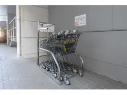【神奈川県/横浜市西区みなとみらい】ブルーハーバータワーみなとみらい カート置場