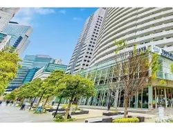【神奈川県/横浜市西区みなとみらい】ブルーハーバータワーみなとみらい グランモール公園