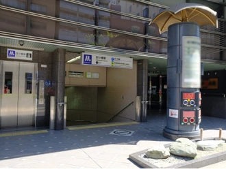 地下鉄四つ橋線四ツ橋駅