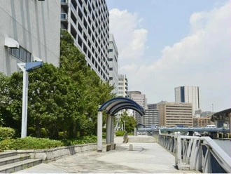 芝浦西運河沿緑地