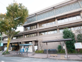 世田谷区役所玉川区民会館