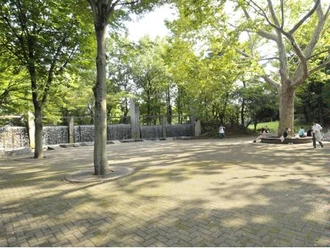 蚕糸の森公園