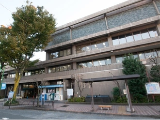 世田谷区役所玉川区民会館