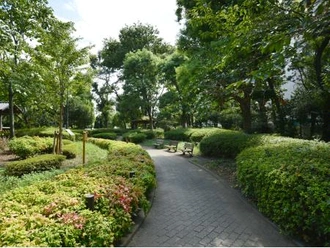 目黒区民センター公園