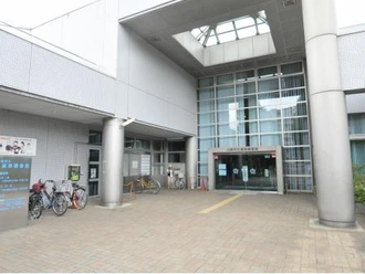 市立高津図書館