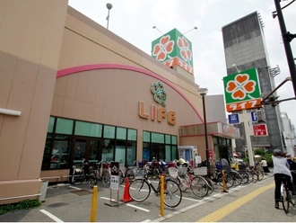 ライフ吹田泉町店