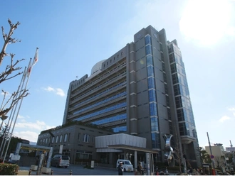 八尾市役所
