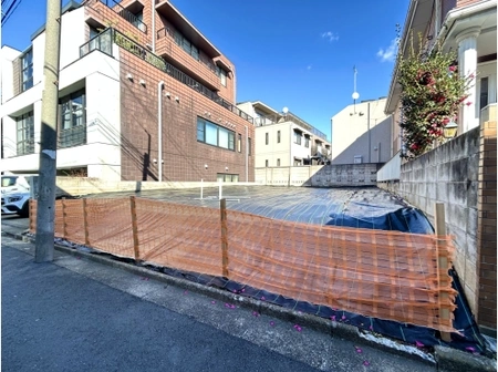 東京都渋谷区初台1丁目