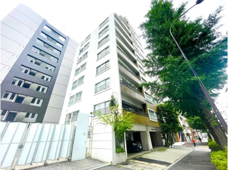 東京都渋谷区千駄ヶ谷3丁目