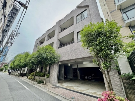 東京都新宿区市谷田町3丁目
