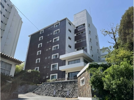 東京都目黒区中目黒4丁目