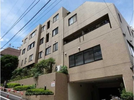 東京都新宿区四谷坂町