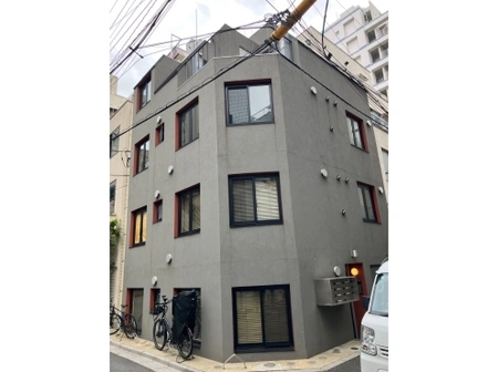 東京都新宿区四谷三栄町