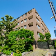 ライオンズガーデン四谷津の守坂