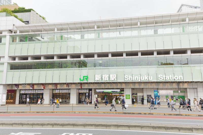 新宿駅南口