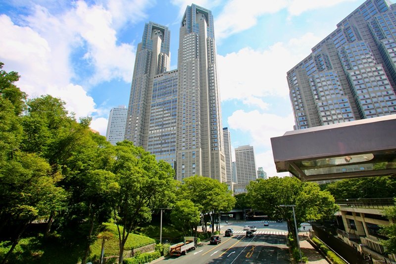 西新宿エリアのまちなみ