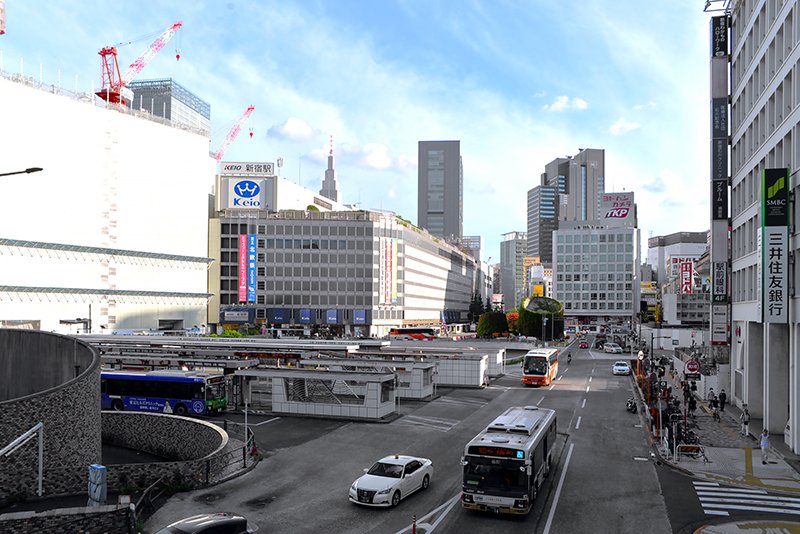 東京都新宿区・新宿駅西口駅前風景